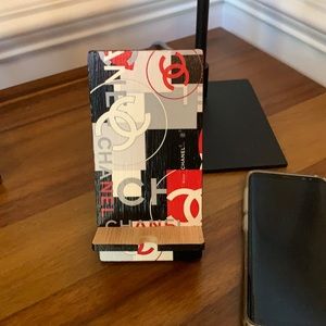 Cell phone charging stand Bamboo - handmade from authentic materials. NEW